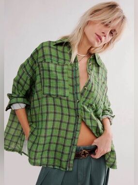 We The Free People Cardiff Plaid Top Button Down Shirt Green Combo xs runs large